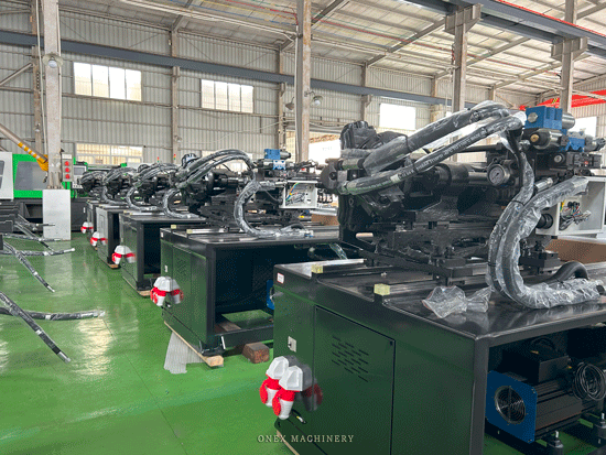 Workshop injection molding machine