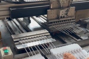 assemble machine-two stations-3